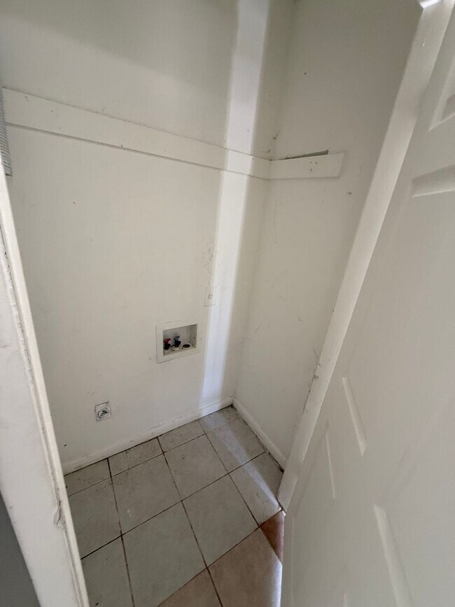Photo - 1726 E Idell St Unidad B