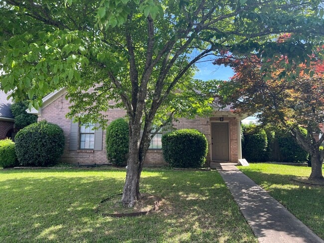 Building Photo - Available August 1, 2026