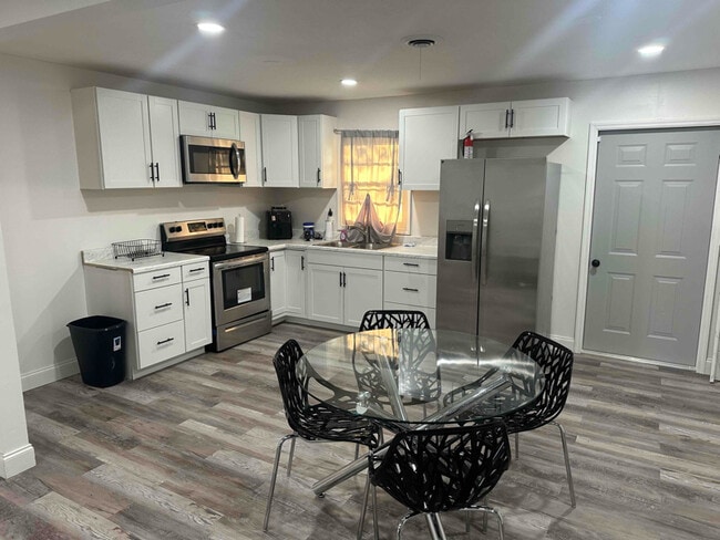 Photo - 905 Colquitt Cir