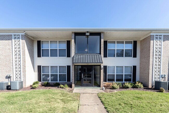 Photo - Newport Landing Apartments