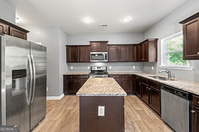 Photo - 1051 Hebron Rd