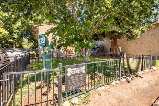 Bark Park - Acacia Apartments