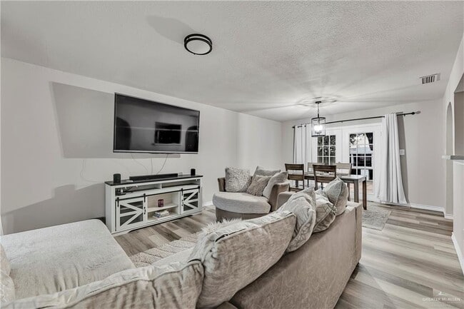 Photo - 26 N 22nd St