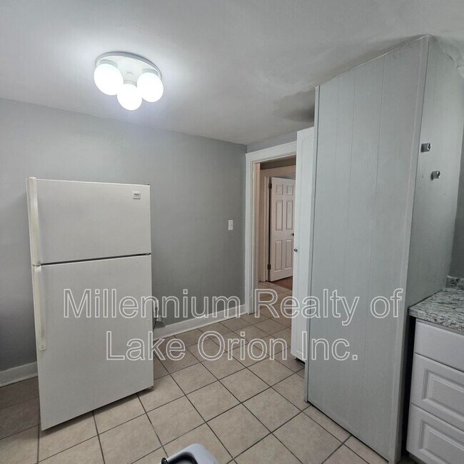 Photo - 77 E Fairmount Ave Unit #2
