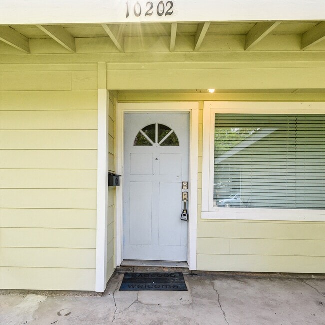 Photo - 10202 Woodwind Dr