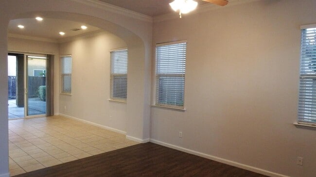 Photo - 3658 Vermont Ln