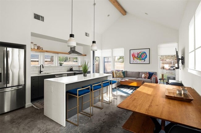 Photo - 902 Garden Villa Ct