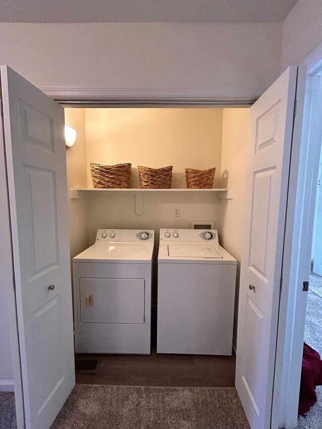 Photo - 1065 Fords Pointe Cir