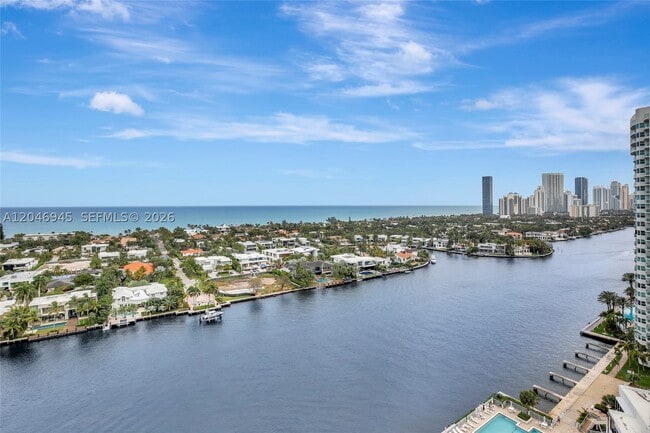 Building Photo - 20515 E Country Club Dr Unit 2147