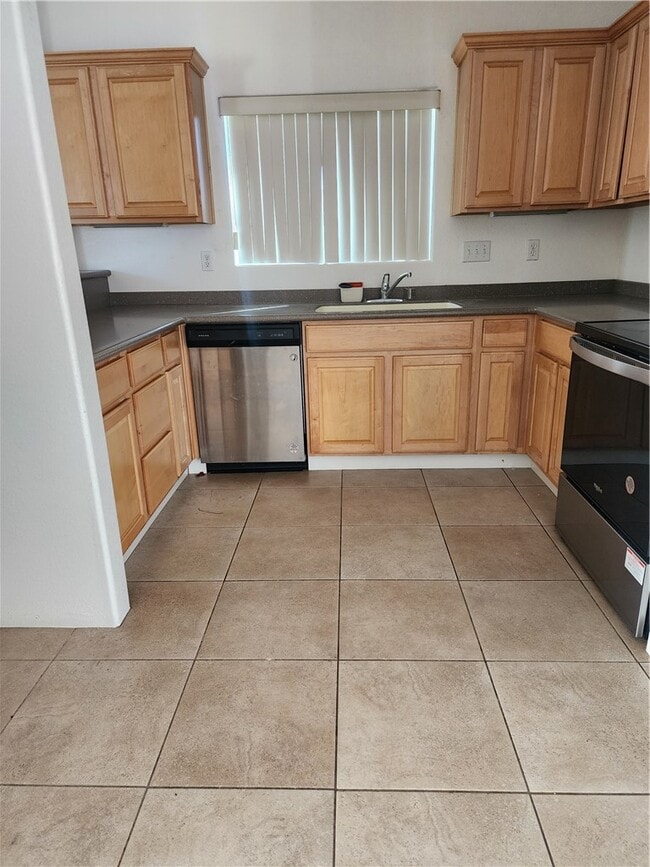 Photo - 2411 Stonebridge Dr