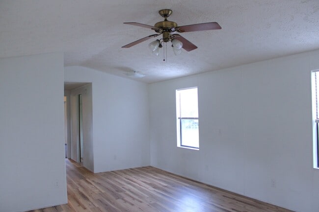 Photo - 5954 Skokie Rd