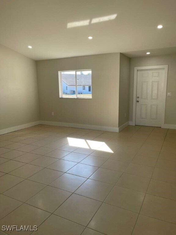 Photo - 2806-2804 Hawalaska St