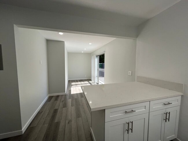 Photo - 616 North Sweetzer Avenue