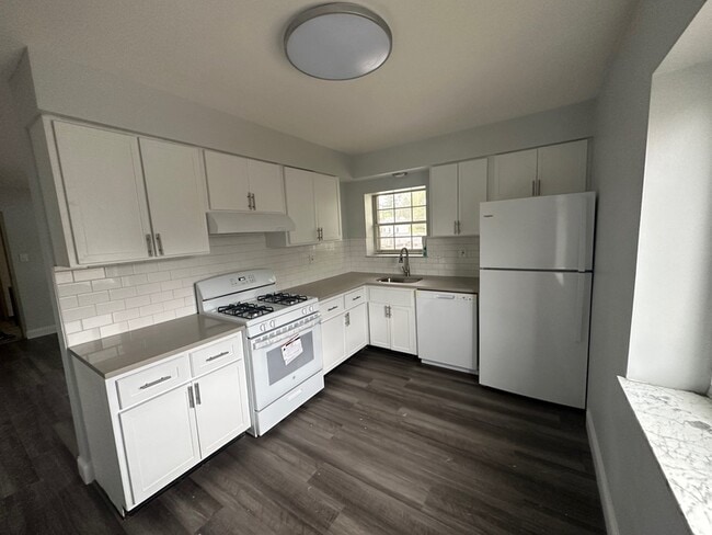 Photo - 902 Erdner Ave