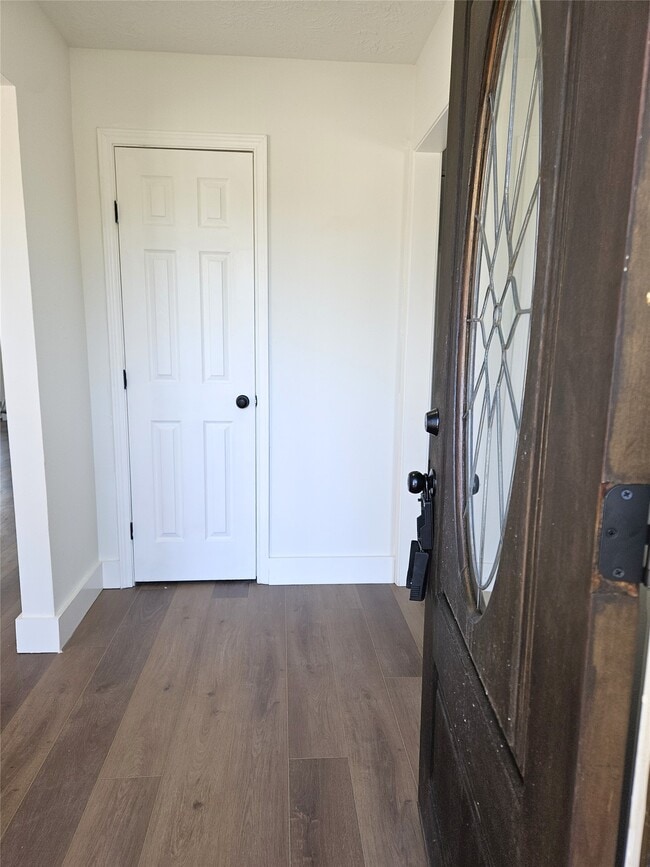 Photo - 815 Merribrook Ln