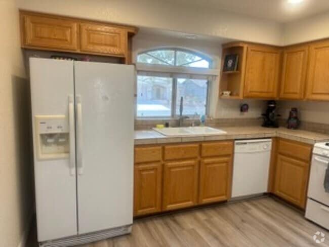 Building Photo - Perfectly Placed & Full of Space – 3 Bed i... Rental