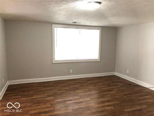 Photo - 651 N Beville Ave