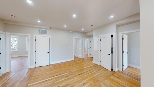 Photo - 145 Sutherland Rd Unit 2