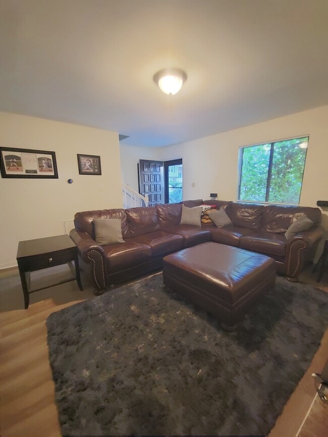 Photo - 102 Bramble Ct