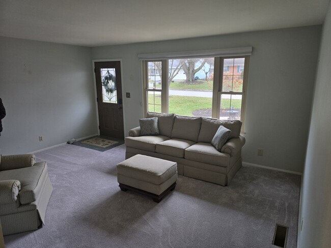 Photo - 209 Woodley Terrace