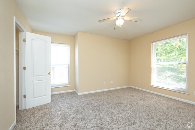 2BR, 2BA - 1,128SF - Second Bedroom