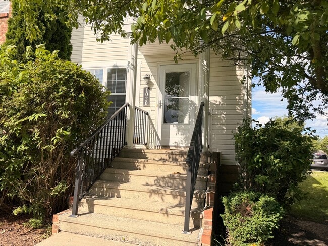Photo - 1020 Hartford Village Blvd