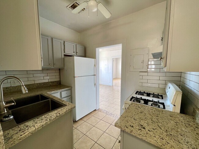 Photo - 3625 Mountain Ave Unit 1