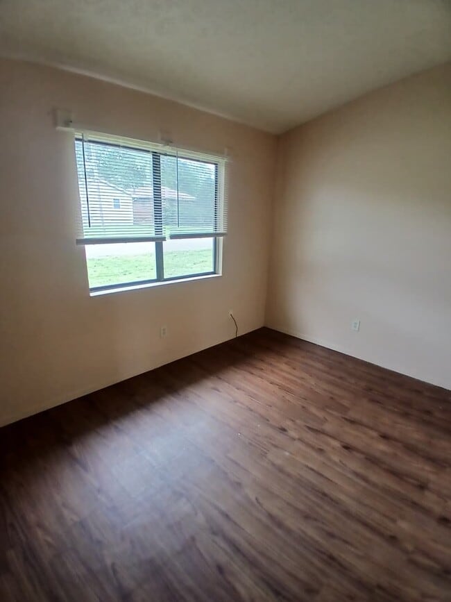 Photo - 1331-1333 Thurston St Unit 1326