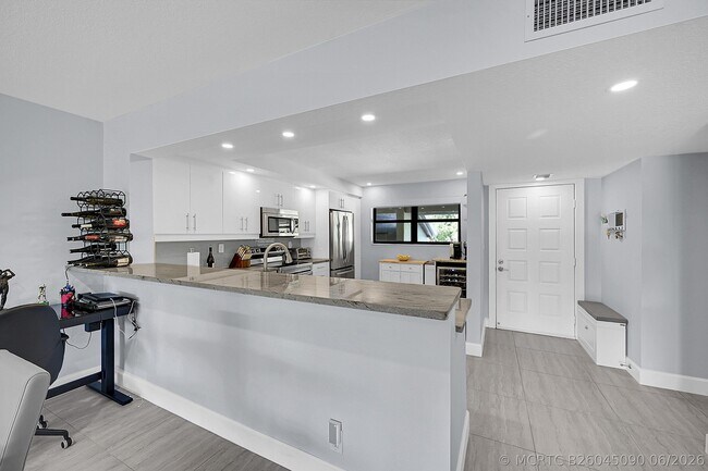 Photo - 12870 Briarlake Dr Unit 201
