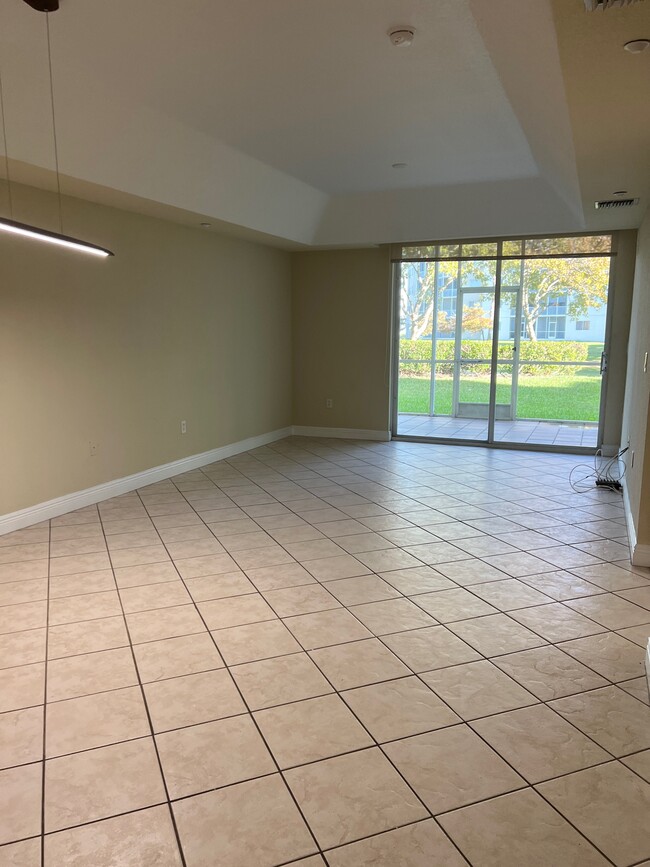 Living - Dinning - 10710 NW 66th St Unit 103