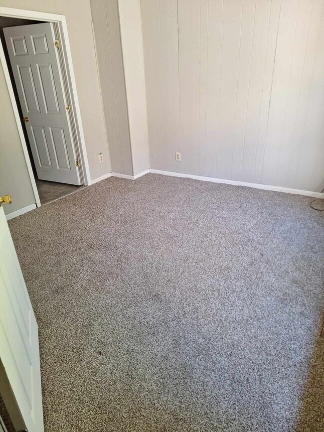 Building Photo - Beautiful Sidney Home