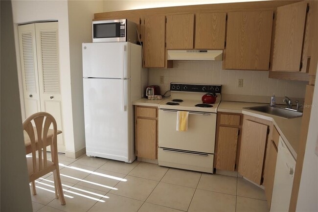 Photo - 1389 Pine Ridge Cir E