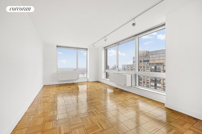 Building Photo - 215 E 96th St Rental