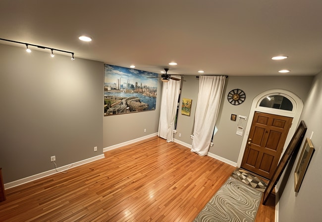 Photo - 1328 W Lombard St