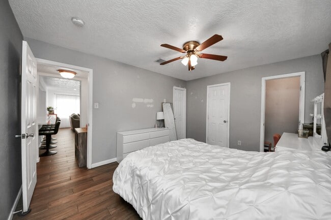 Photo - 7414 Battlewood Dr