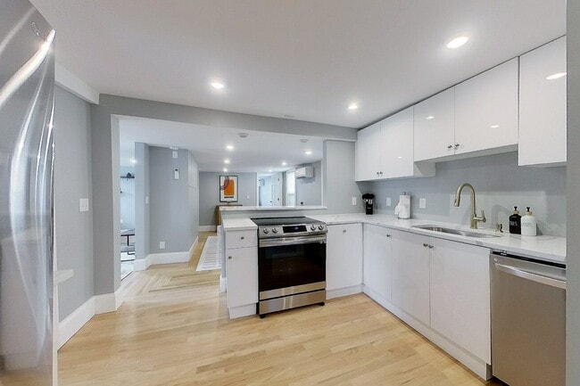 Photo - 382 Spring St Unit 2B