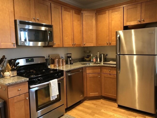 Building Photo - 90 White St Unit 3