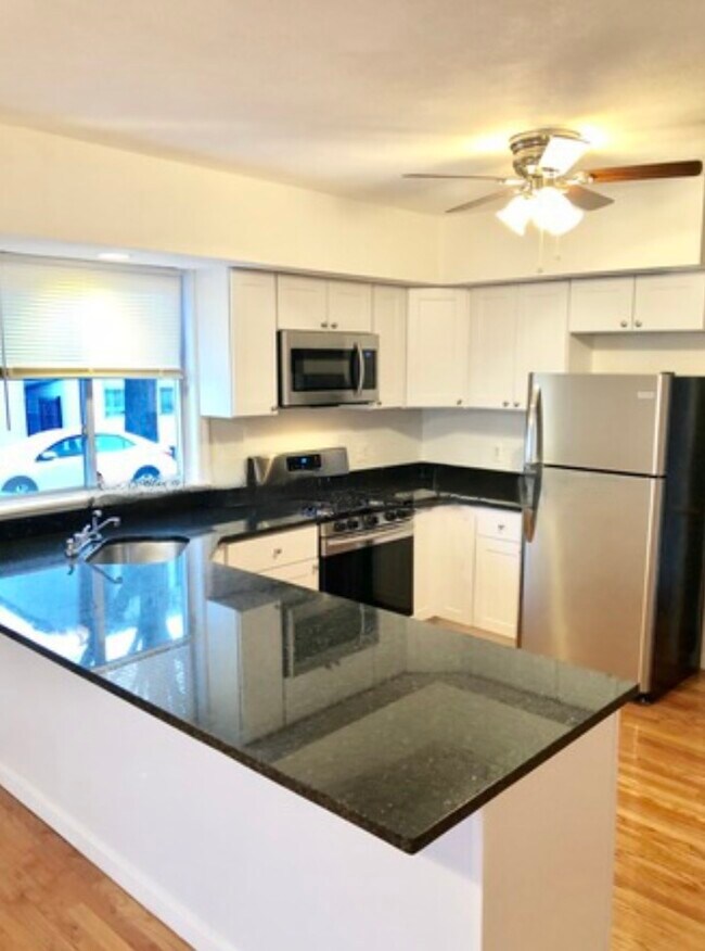 Building Photo - 70 5th St Unit #1