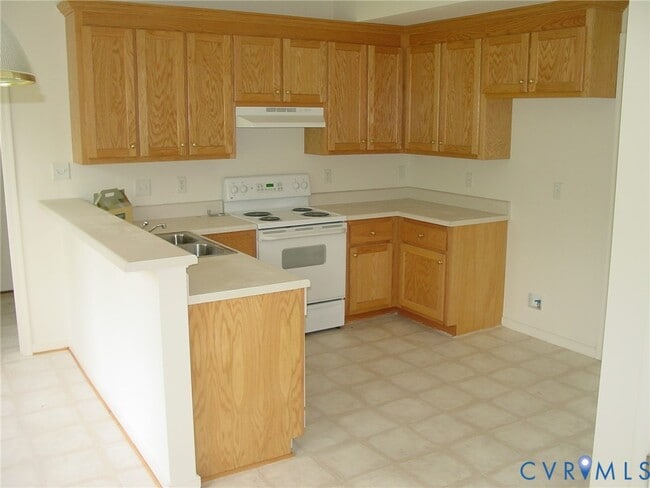 Photo - 712 Francis Rd