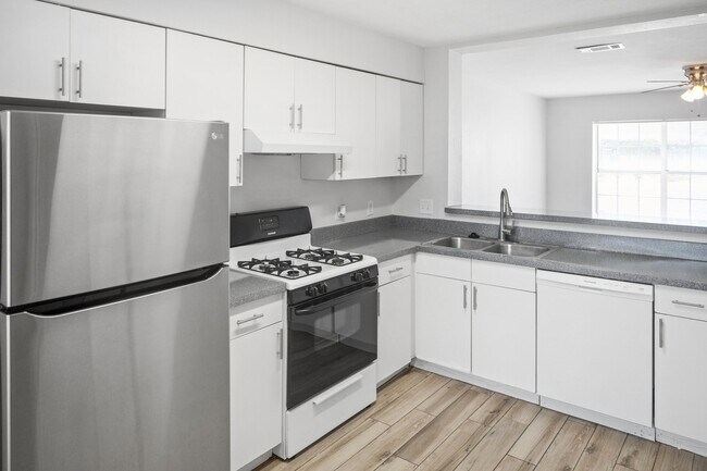 300 Veterans Dr Unit D