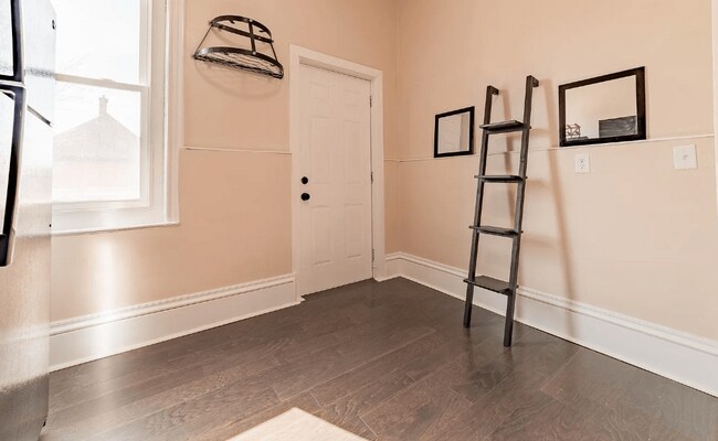 Photo - 241 Western Avenue S