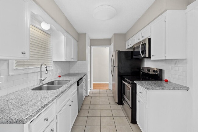 Photo - 1502 15th Ave N