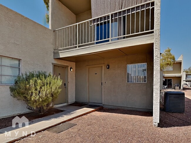 Building Photo - 2828 E Tierra Buena Ln Rental