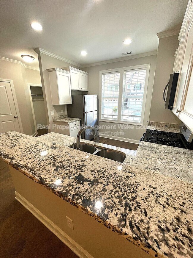 Photo - 139 Cobalt Creek Way