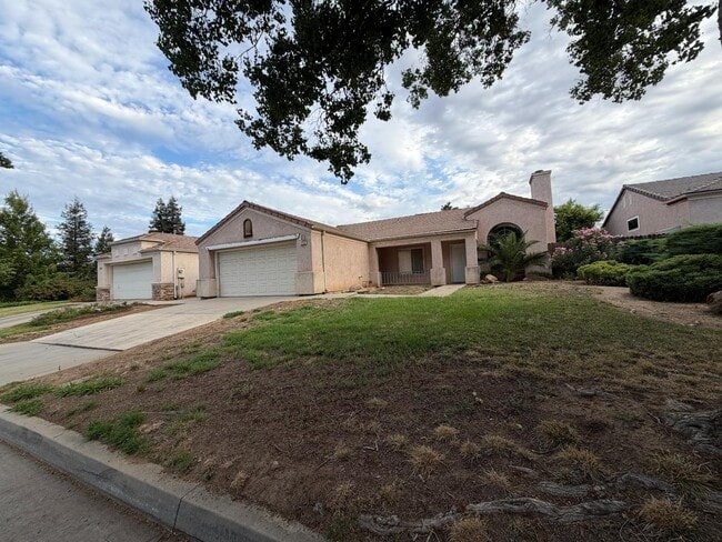 Photo - 2350 E Fallbrook Ave