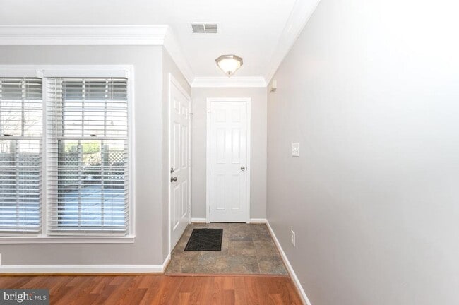 Photo - 20507 Shadyside Way Unidad 10-1