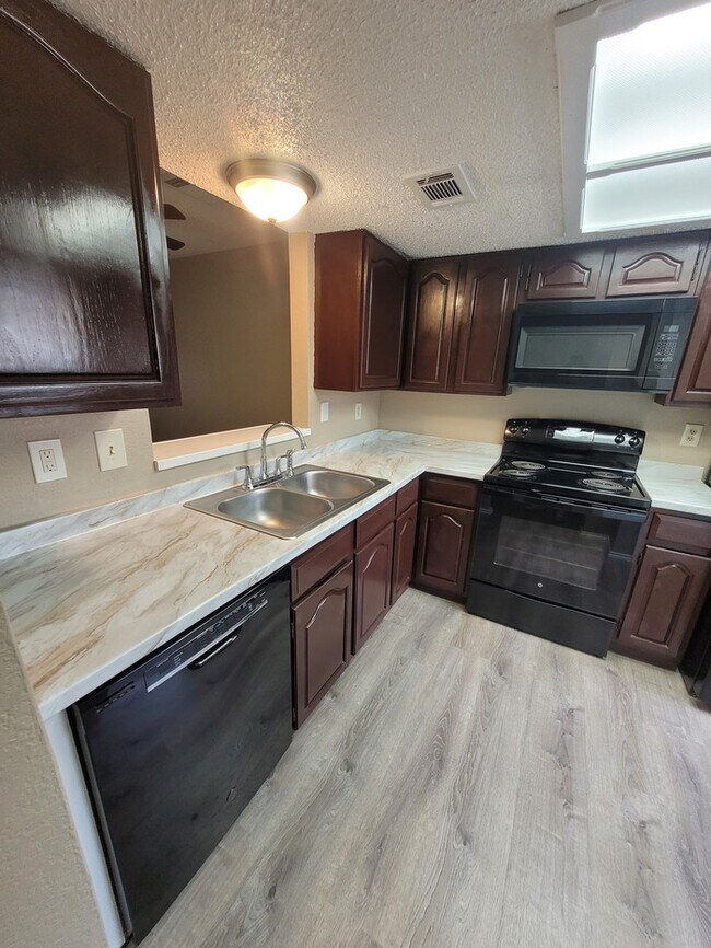 Photo - 2 story, 2 bed 2.5 bath townhome at Sagewo... Unidad D119