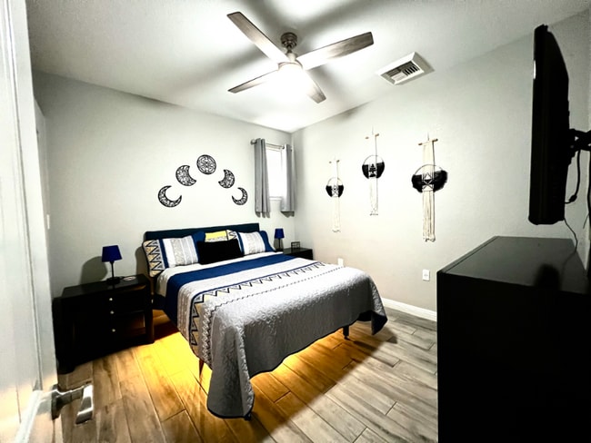 Photo - 1511 Rawhide Dr