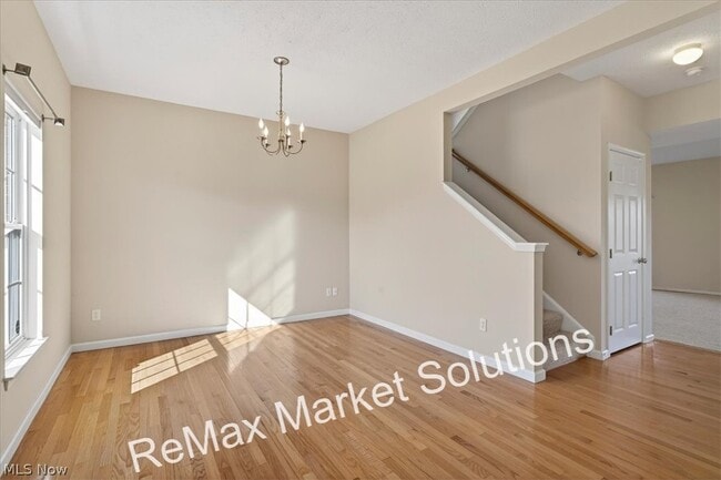 Photo - 159 Stone Ridge Way