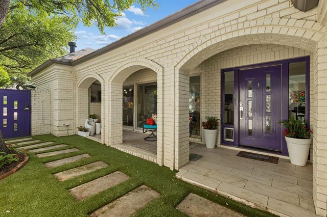 2001 St Charles Pl